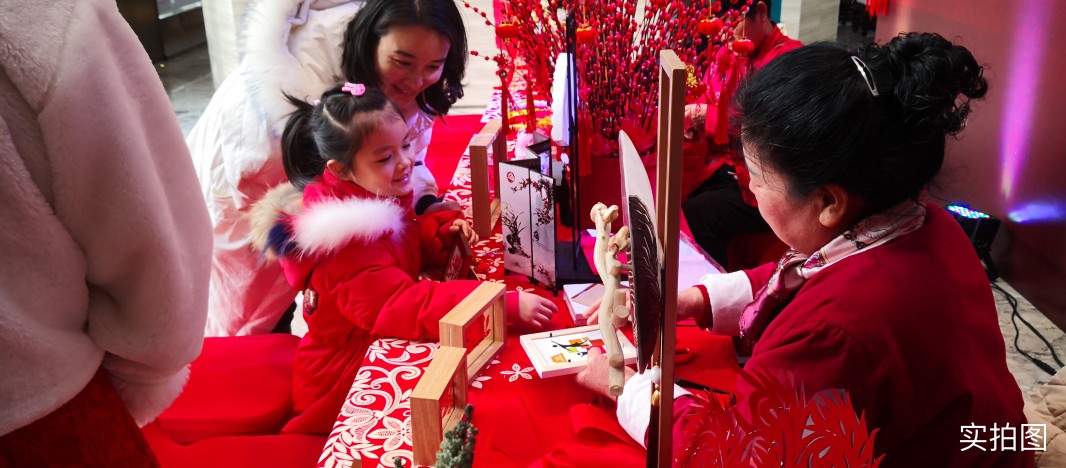 1578210126245716.jpg 金輝江山銘著售樓部活動現場